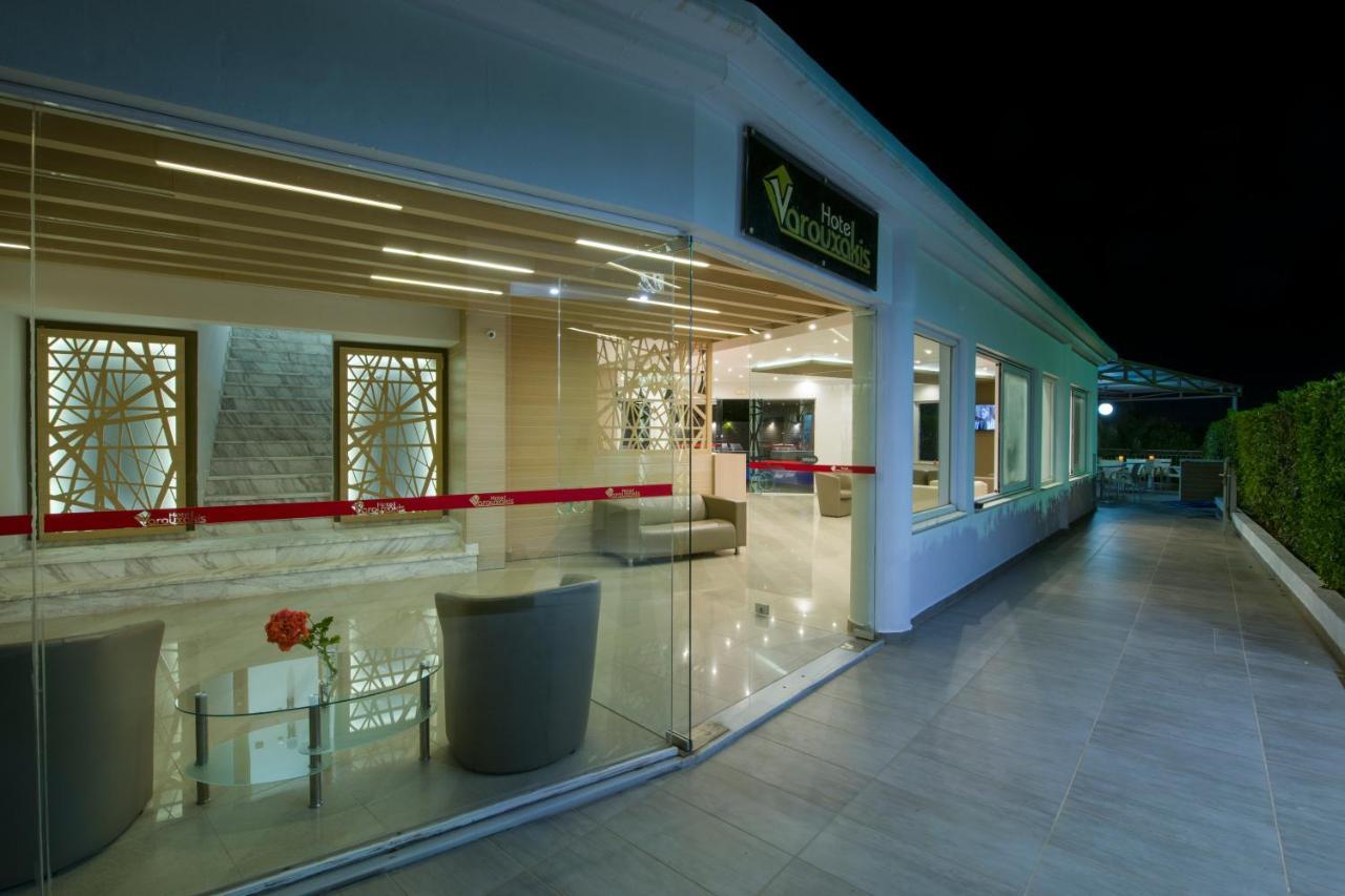 פלטניאס Varouxakis Hotel מראה חיצוני תמונה