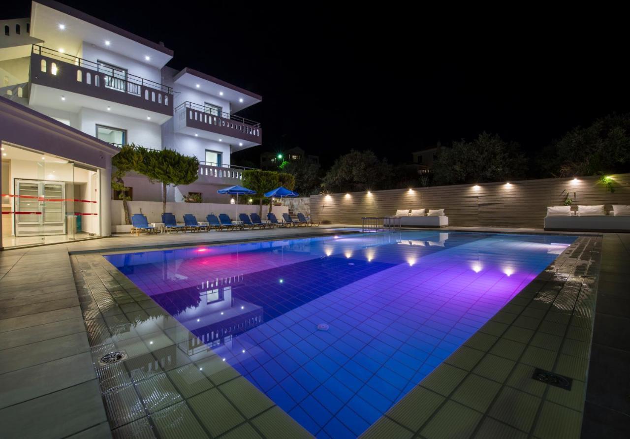 פלטניאס Varouxakis Hotel מראה חיצוני תמונה